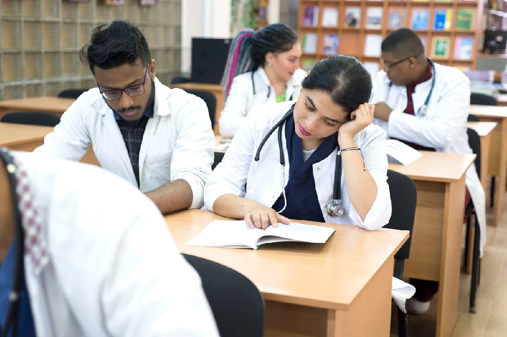 Tips for choosing the best medical college and country to pursue MBBS
